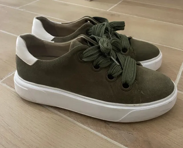 Zapatillas ante verde Elisa & Eduardo Rivera T.38