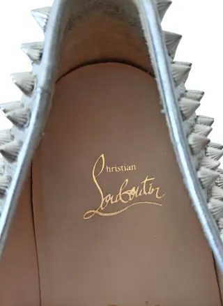 Mocasines Christian Louboutin Plateados Tachuelas