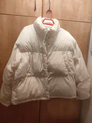 Plumífero blanco acolchado