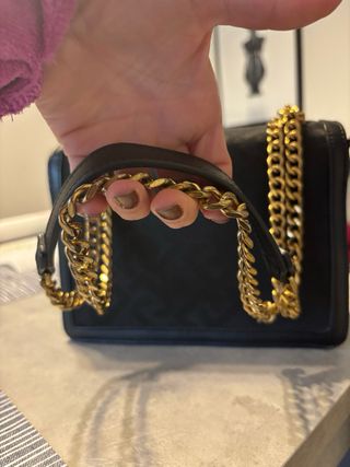 Borsa Liu Jo tracolla nera con logo oro