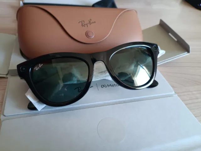 Occhiali Ray-Ban Meta Skyler Gen 2 Neri