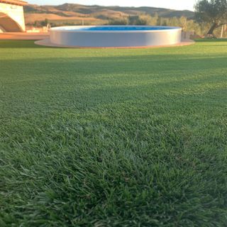 Césped artificial reutilizado