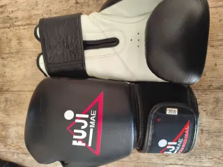 Guantes de Boxeo Fuji Mae 10 oz