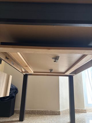 Mesa de comedor madera oscura extensible