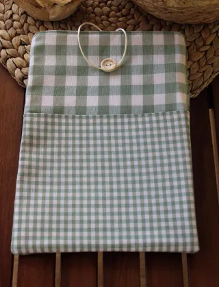 Funda para libro a cuadros Vichy.