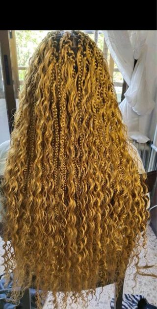 Hacemos trenzas peinados maquillaje tintes y corte