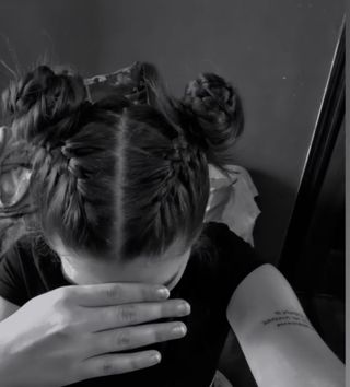 Hacemos trenzas peinados maquillaje tintes y corte