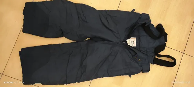 Pantaloncini da neve per bambini con bretelle