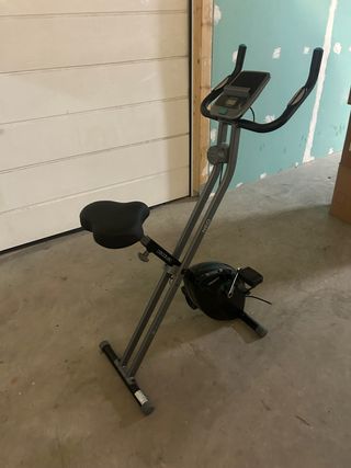 Bicicleta Estática Cecotec NEO - Para Reparar