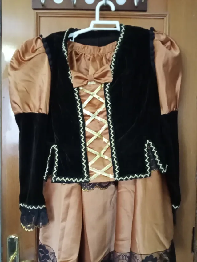 Vestido Golesca Marrón y Dorado