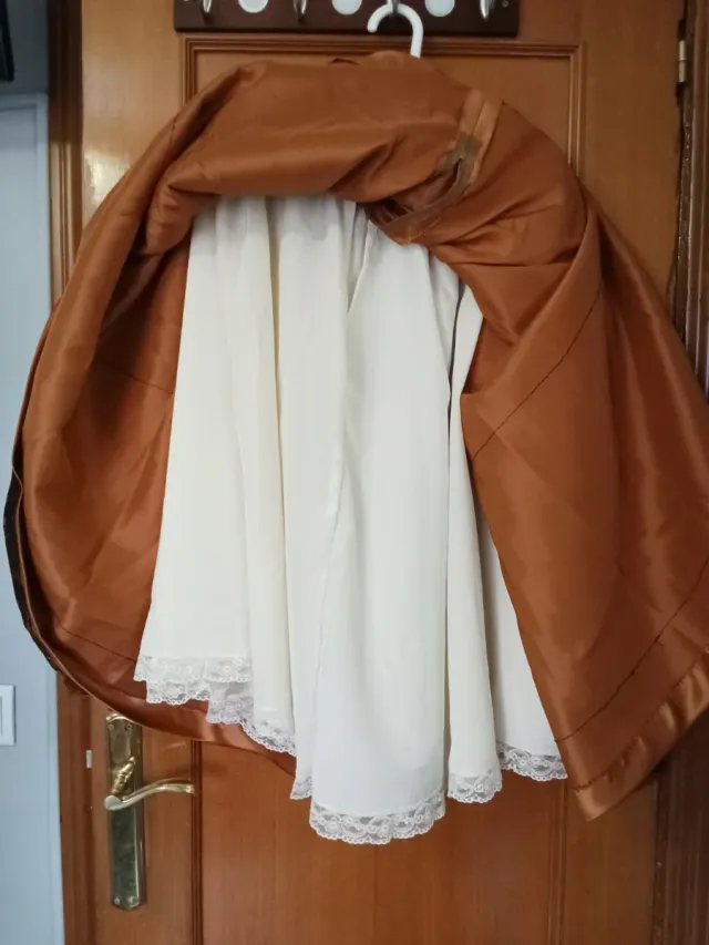 Vestido Golesca Marrón y Dorado