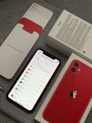 iPhone 11 Rojo 64GB - Como Nuevo