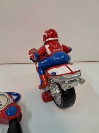 Moto Teledirigida Chicco Ducati Roja