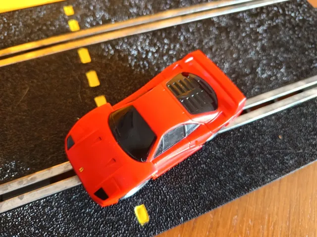 Coche Scalextric Carrera first 1/64 Ferrari f40
