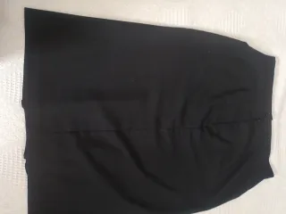 Falda negra botones talla 46