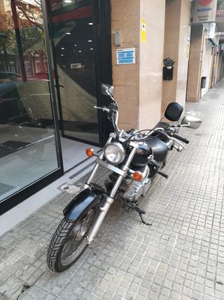 Suzuki Intruder 250