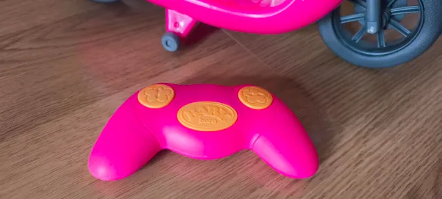 Moto Baby Born con Mando