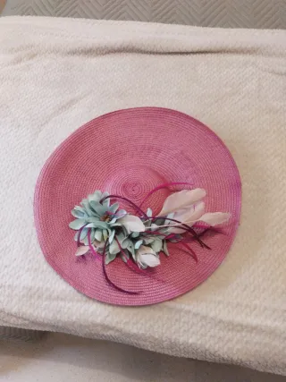 Pamela de fiesta rosa con flores