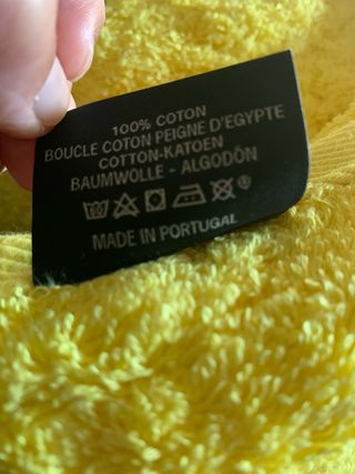 Conjunto de toalhas de banho amarelas