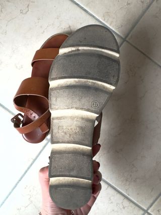 Italian double band biscuit/tan sandals