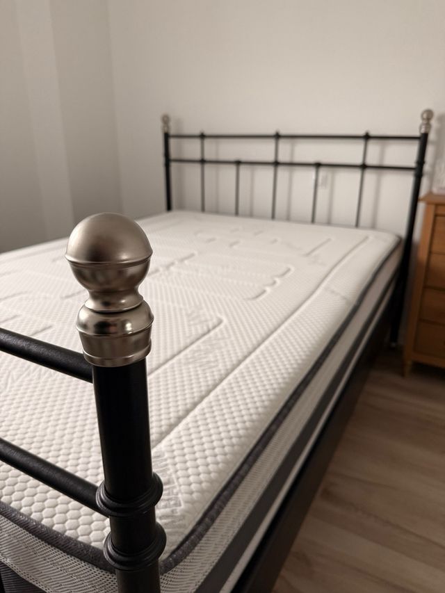 Cama Svelvik Ikea 2015 + Colchón ion-balance