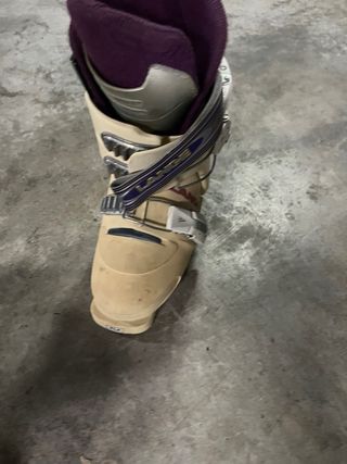 Esquís Rossignol 1,70m con Botas y Bastones