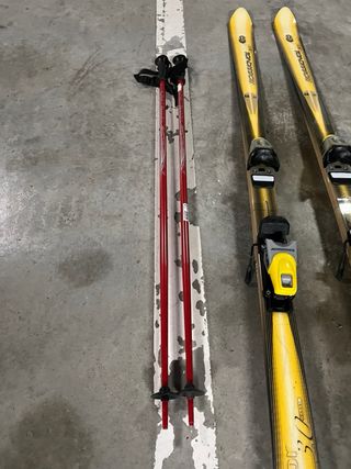 Esquís Rossignol 1,70m con Botas y Bastones