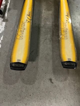 Esquís Rossignol 1,70m con Botas y Bastones