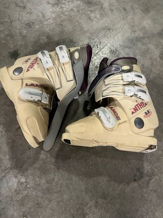 Esquís Rossignol 1,70m con Botas y Bastones