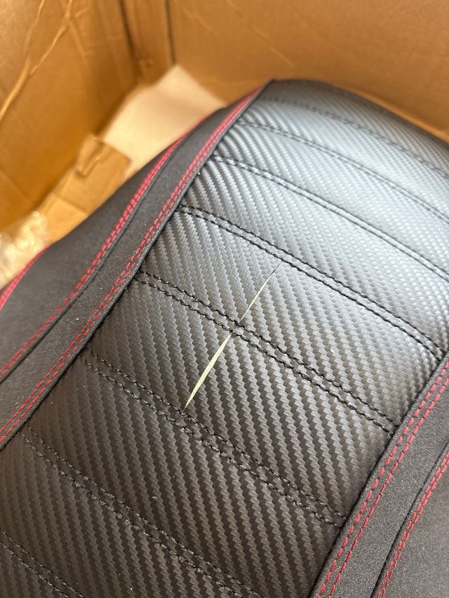 Fondello Sedile Moto in Carbonio Rosso