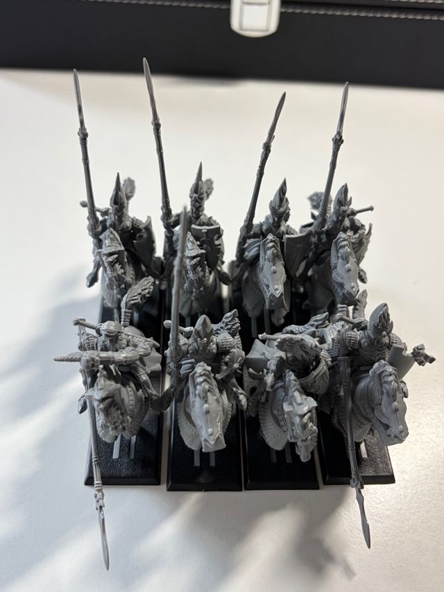 Warhammer Fantasy - Jinetes Altos Elfos Lanza