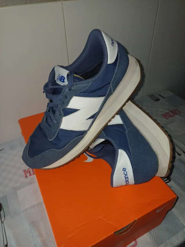 Zapatillas New Balance Azul y Blanco