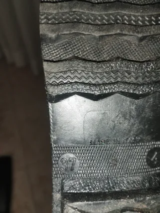 Stivali donna neri in gomma n. 37