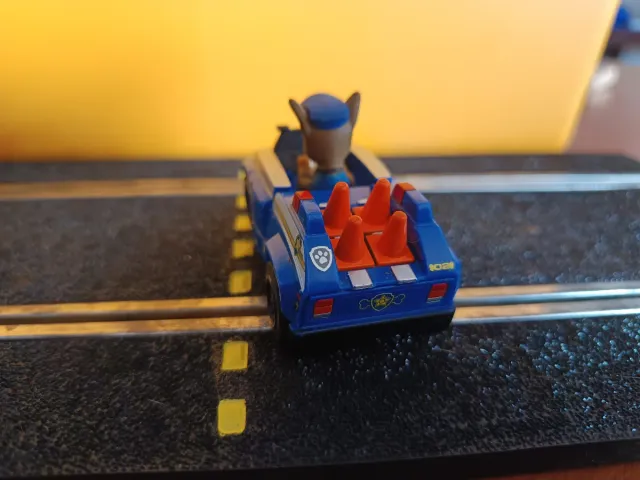 Scalextric Carrera first 1/64 Patrulla Canina