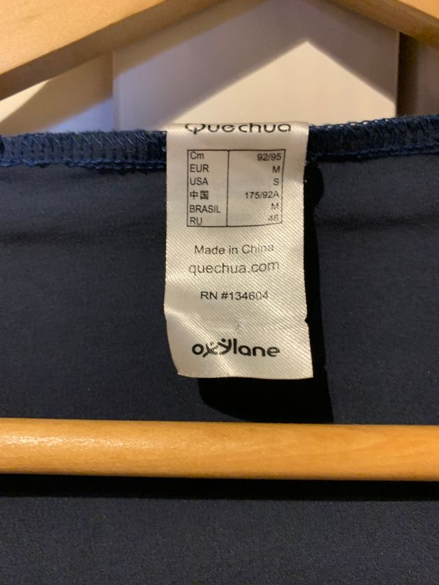 Chaqueta deportiva Quechua con capucha