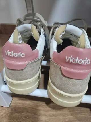 Zapatillas Victoria 1915 Blancas y Rosas