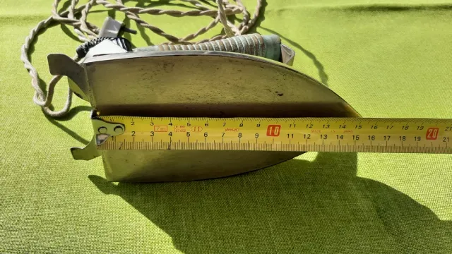 Plancha Vintage Eléctrica con Soporte