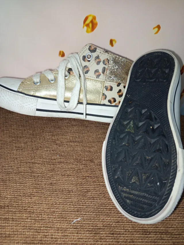 Zapatillas niña leopardo doradas talla 28