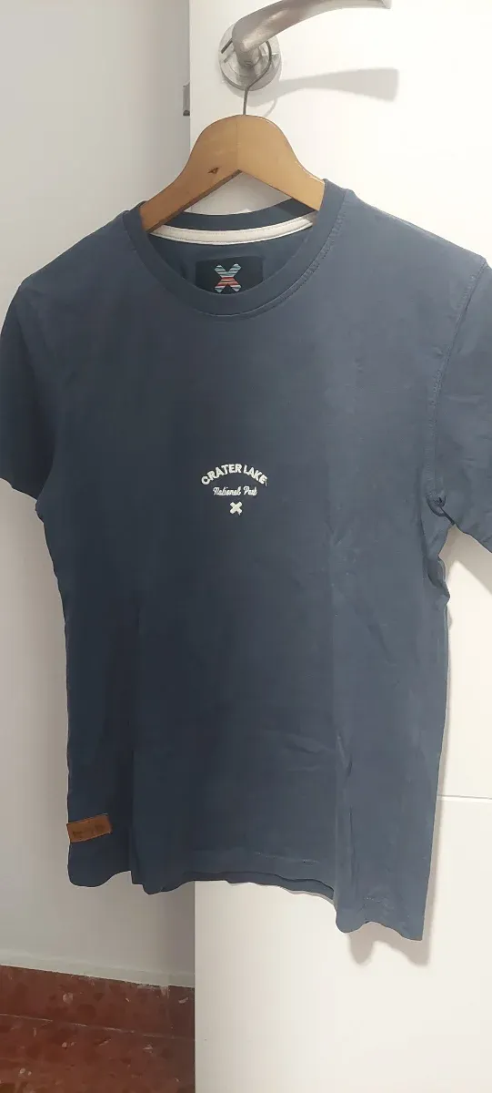 Camiseta Crater Lake Azul