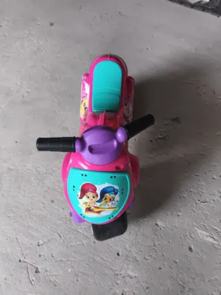 Moto infantil Shimmer & Shine rosa