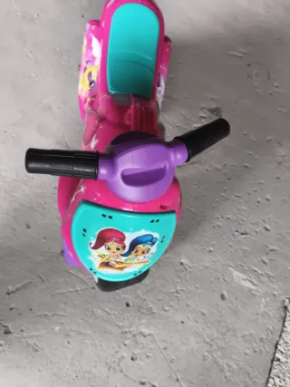 Moto infantil Shimmer & Shine rosa