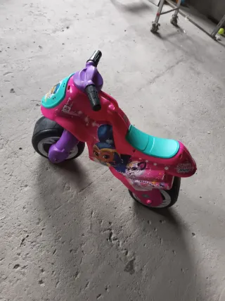 Moto infantil Shimmer & Shine rosa