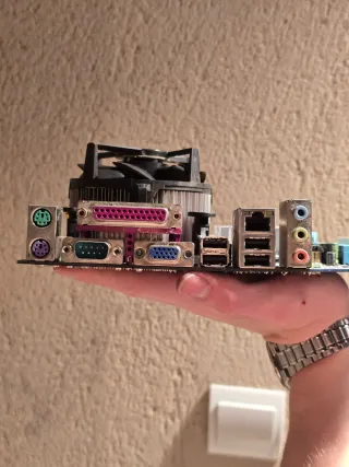 Placa Base Gigabyte GA-N45GCM-S2L + CPU Intel E520