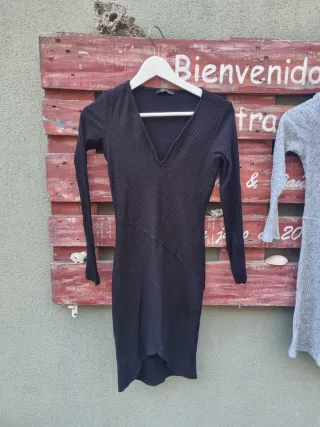 Lote 2 Vestidos Bershka Talla M