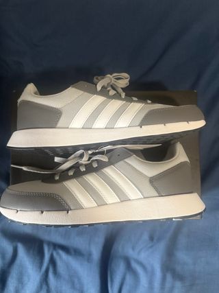 Zapatillas Adidas Gris y Blanco Talla 43 1/3
