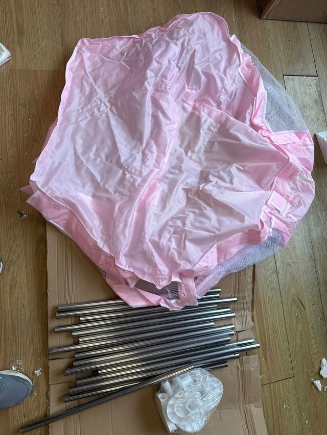 Parco Infantile per Bambini in Rete Rosa