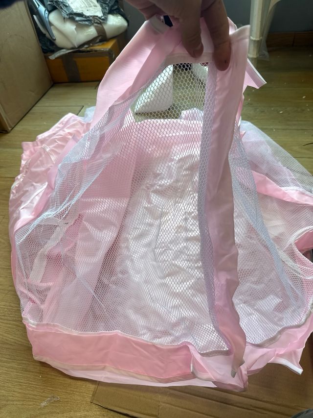 Parco Infantile per Bambini in Rete Rosa