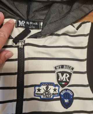 Gilet con cappuccio righe 7/8 anni