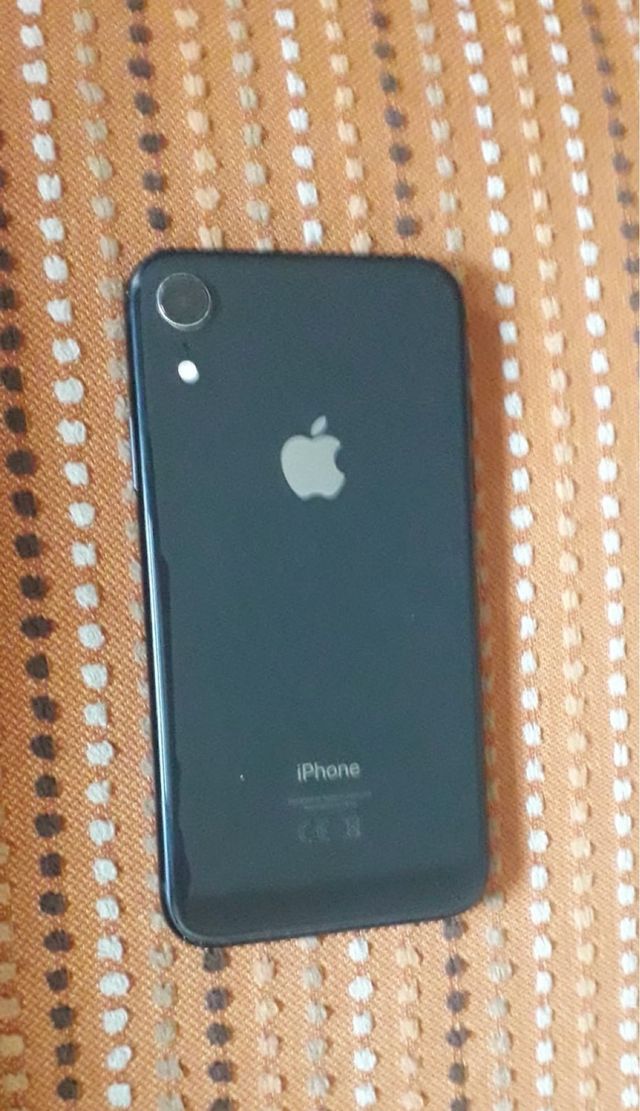 iPhone XR Preto 64 GB