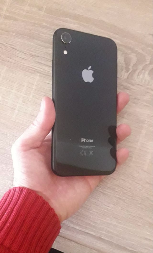 iPhone XR Preto 64 GB